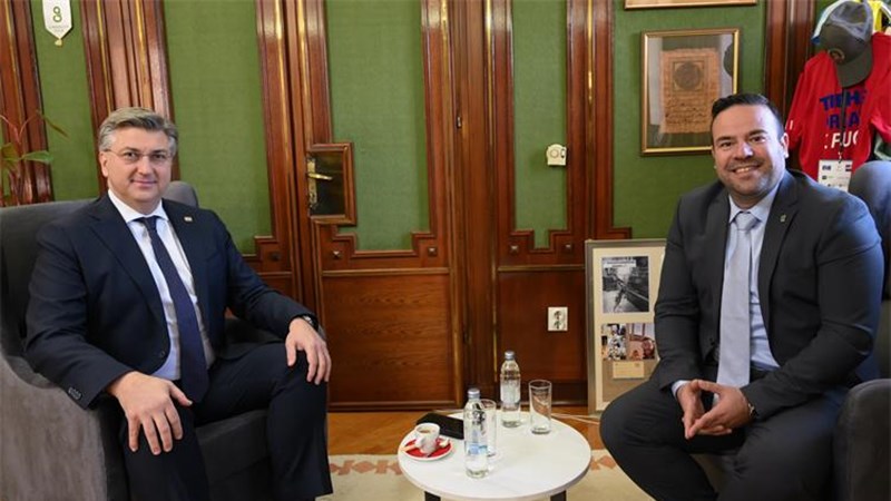 Plenković s istarskim županom i gradonačelnikom Pule: Izgradnja druge cijevi tunela Učka dobro napreduje